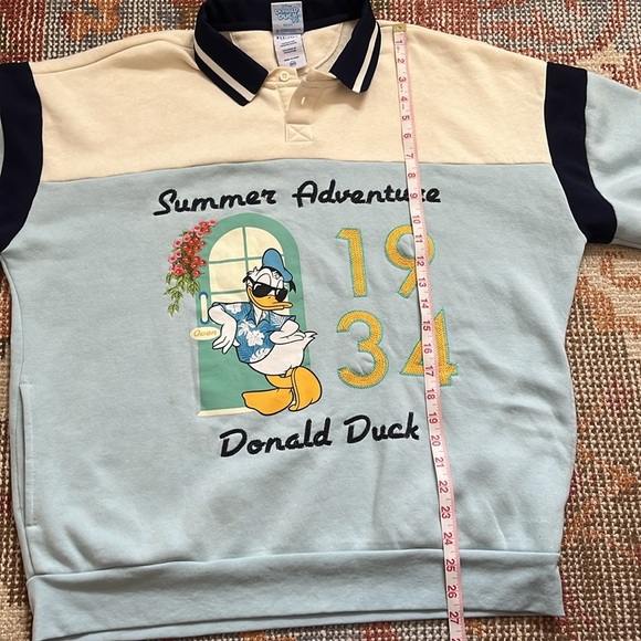 Disney BoxLunch Exclusive Our Universe Embroidered Sweatshirt Size M - Picture 11 of 11